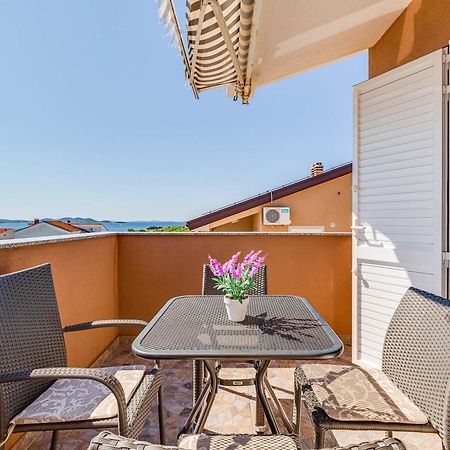Apartmani Pocrnic Pakoštane Eksteriør billede