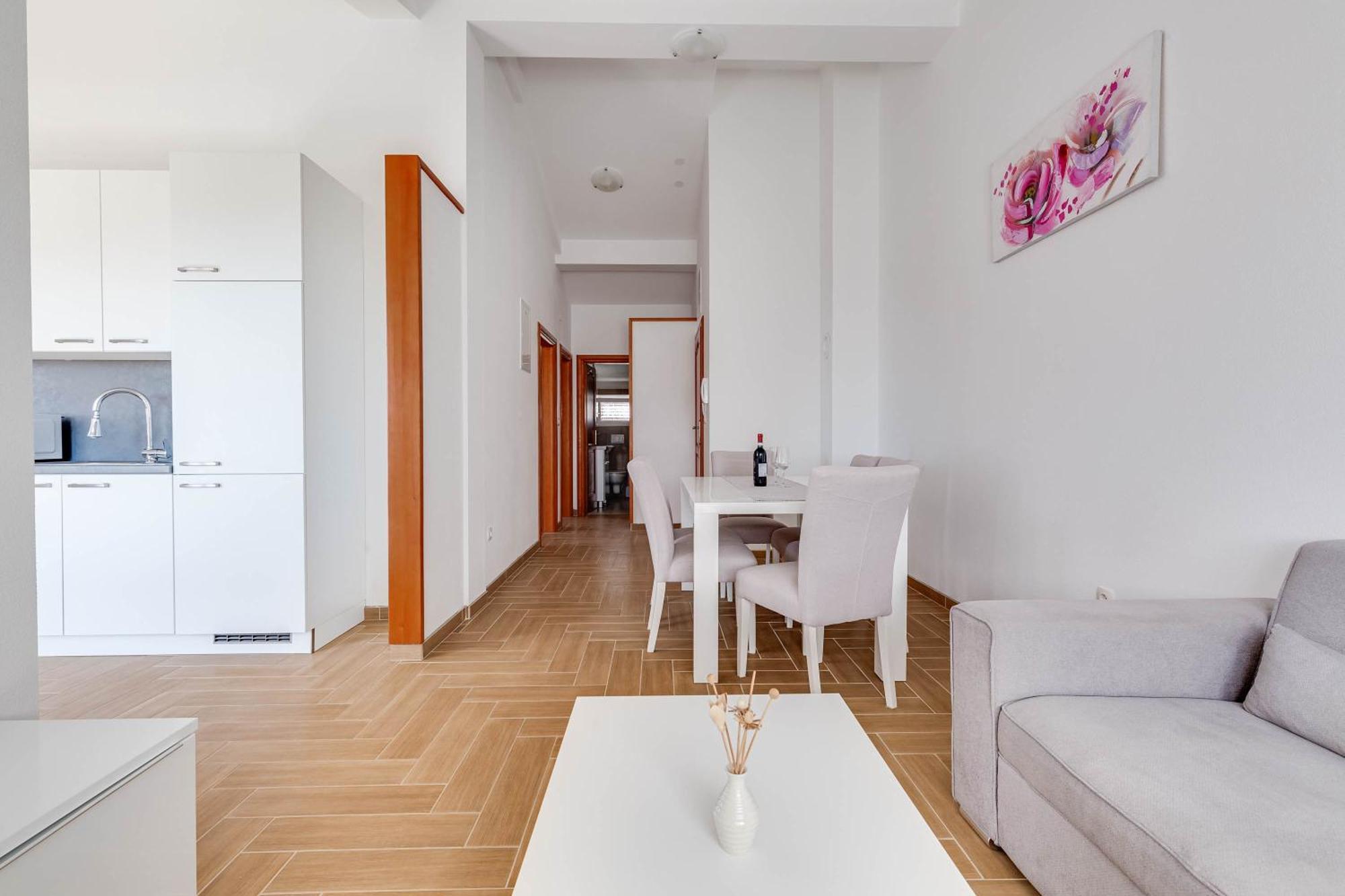 Apartmani Pocrnic Pakoštane Eksteriør billede