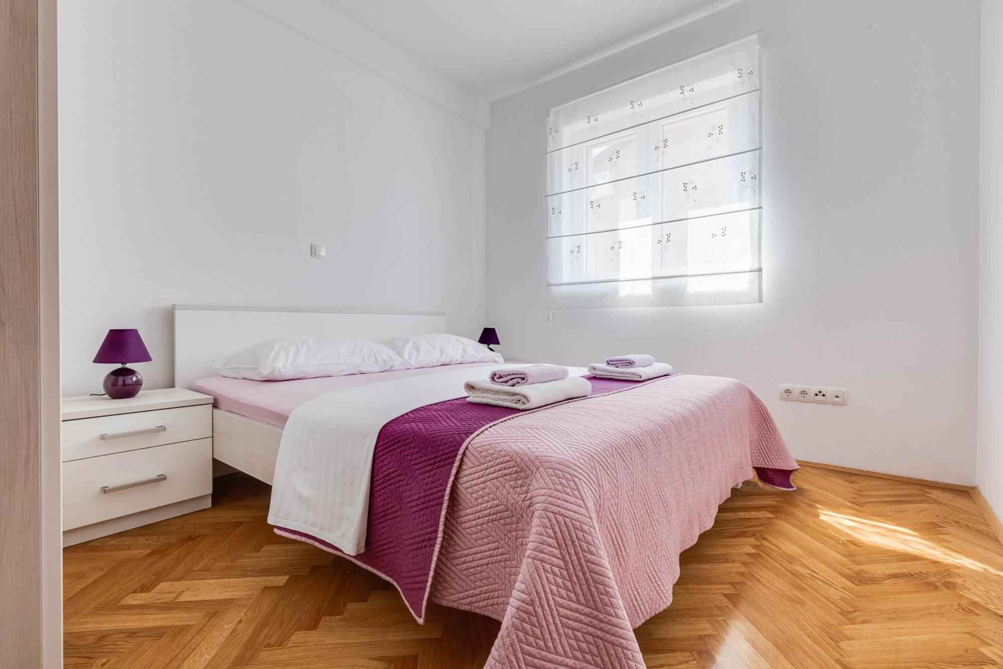 Apartmani Pocrnic Pakoštane Eksteriør billede