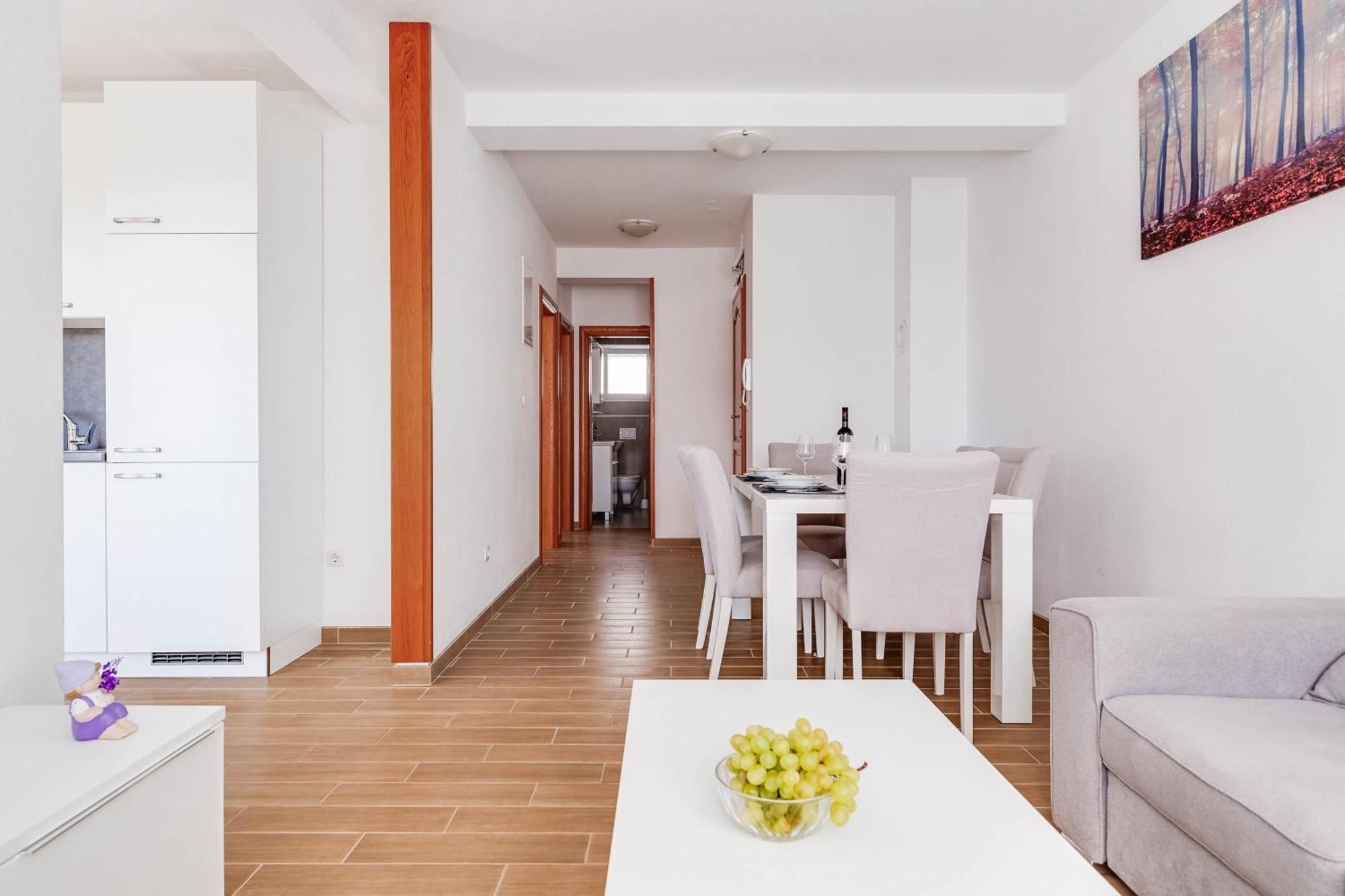 Apartmani Pocrnic Pakoštane Eksteriør billede