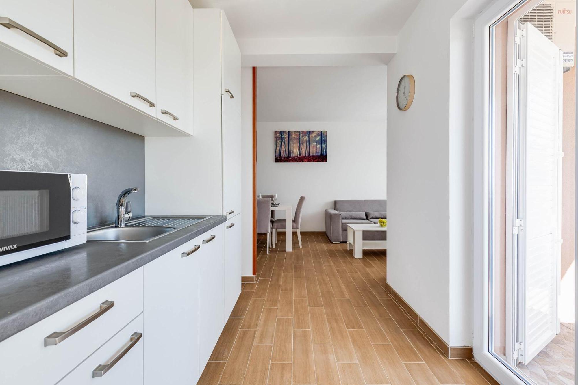 Apartmani Pocrnic Pakoštane Eksteriør billede